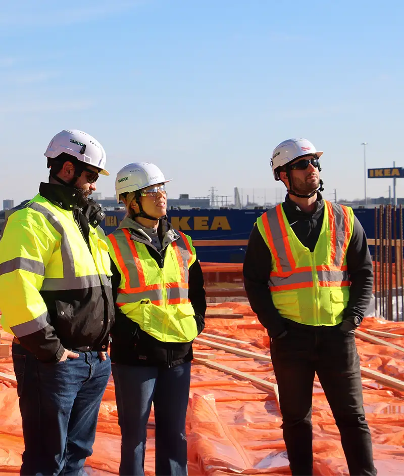 Construction leadership on rooftop site